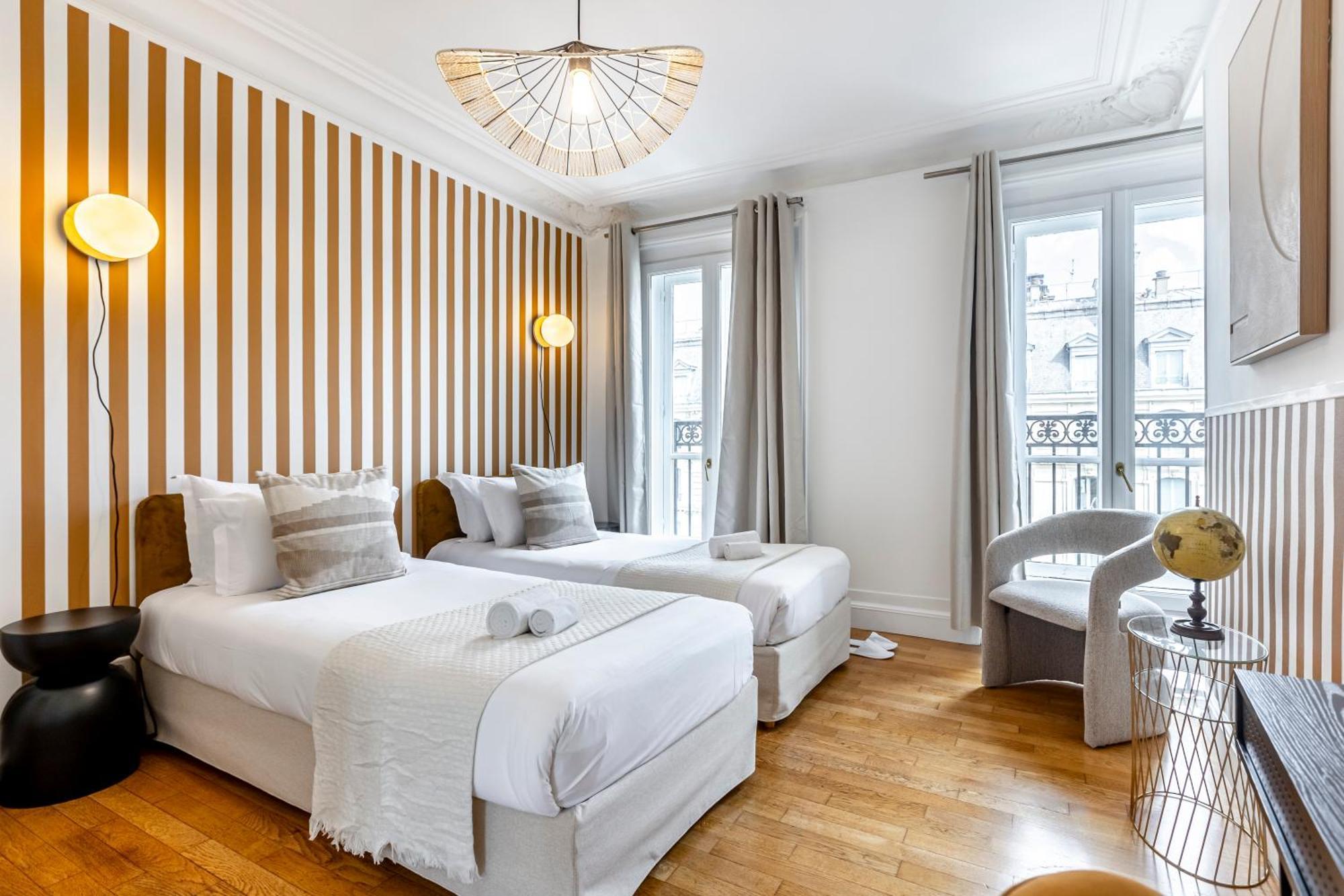 Sweett - Rue Saint-lazare * Paris